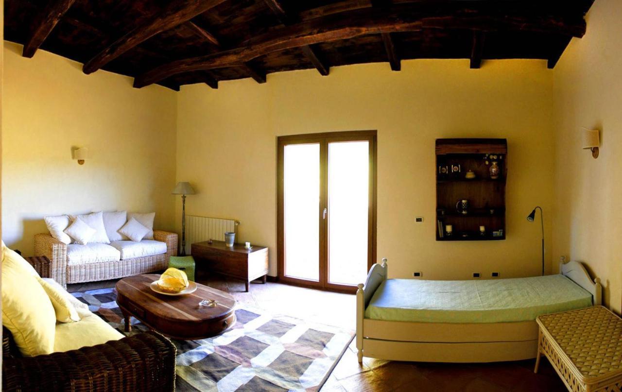 Agriturismo Borgo Serafino Mangone  Exterior photo