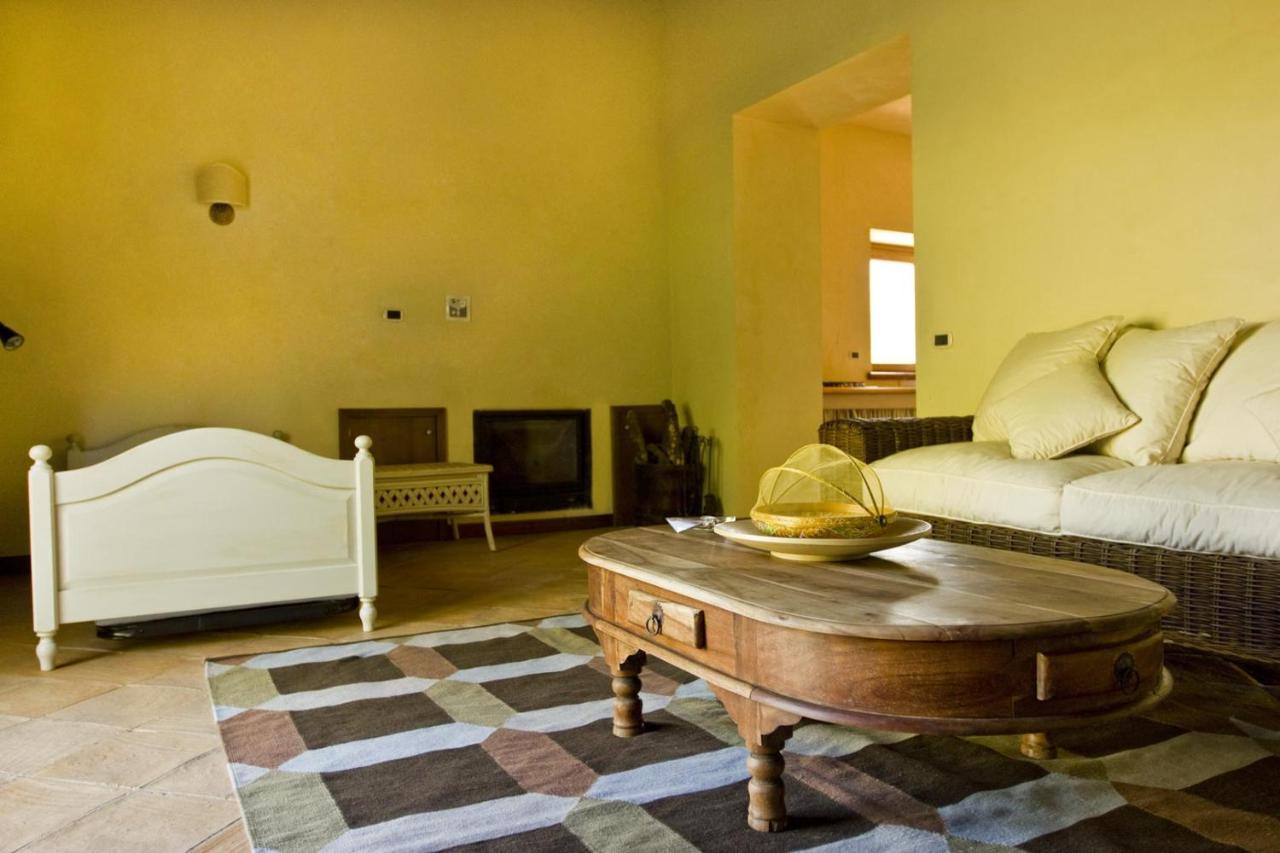 Agriturismo Borgo Serafino Mangone  Exterior photo